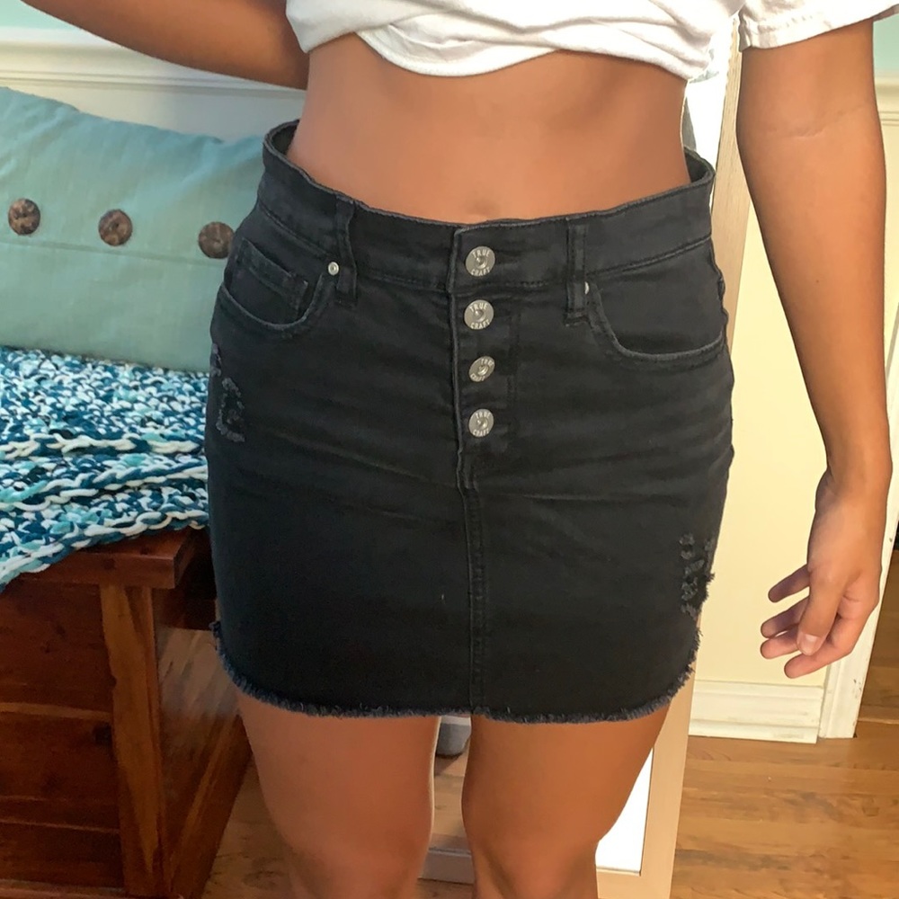 COPY - TRUE CRAFT BLACK DENIM SKIRT || WORN ONCE